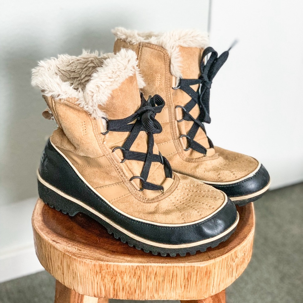 Sorel Tivoli ll Suede Boots